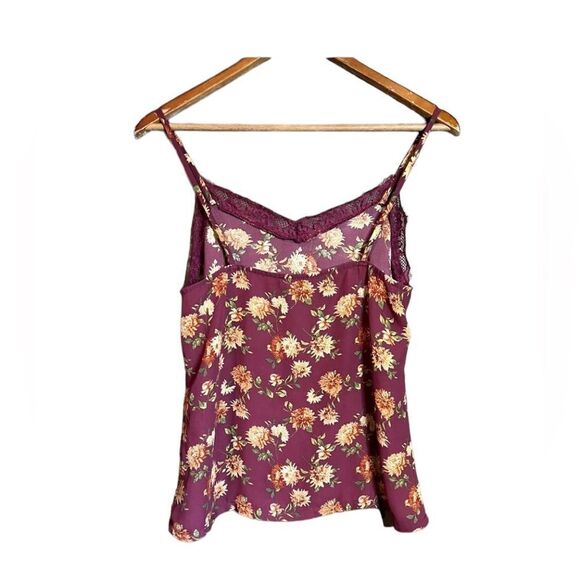 3 for $30! Forever 21 floral tank top - Picture 8 of 8